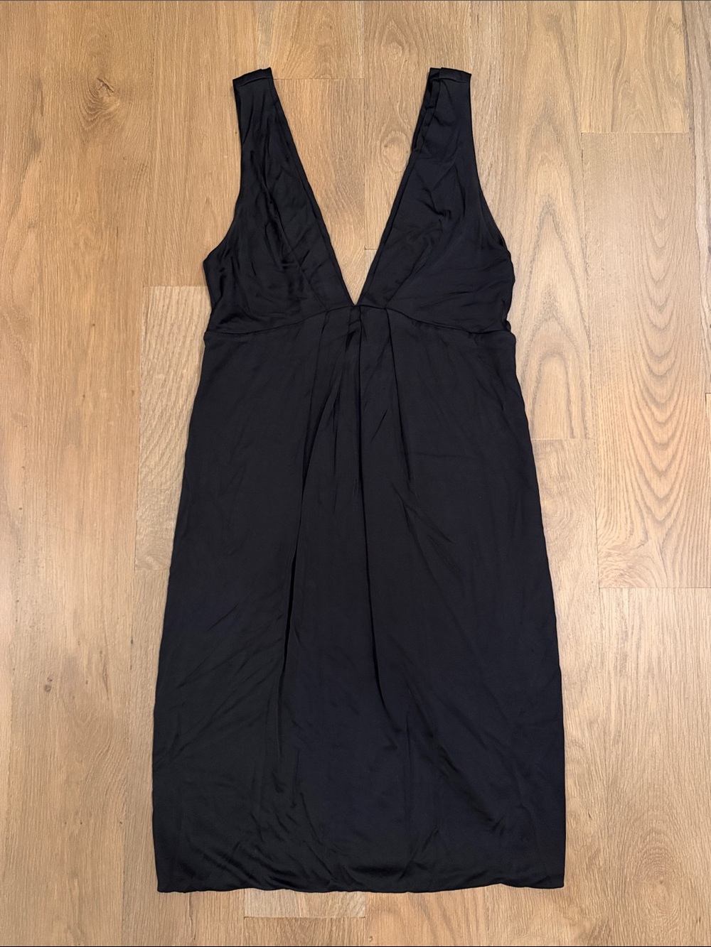 Black Deep V-Neck Sleeveless Dress